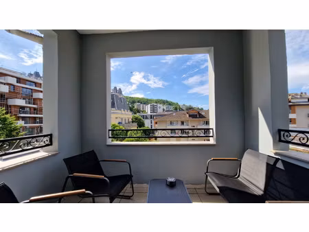 appartement 6 pieces de 143 m2 avec terrasse aix les bains