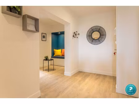 chambre proposée en colocation au sein d'un appartement récemment rénové de 77m²