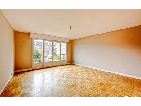 location appartement  69.49 m² t-3 à lorient  750 €