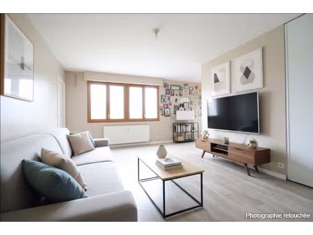 à vendre 4 pièces avec terrasse dernier étage saint-denis