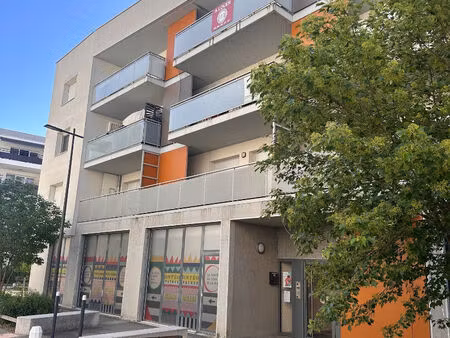 t2 de 38 m² + balcon rue alphonse daudet à st martin d'hères