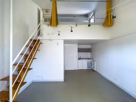 la rochelle les minimes  agreable studio avec grande terrass