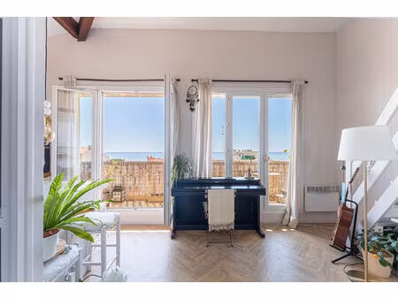 sausset les pins - studio mezzanine - centre ville