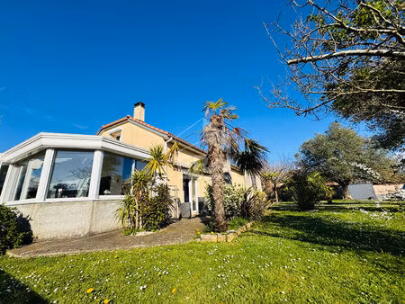 grande maison familiale de 177 m² - 5 chambres - extérieur sans vis-à-vis - au calme