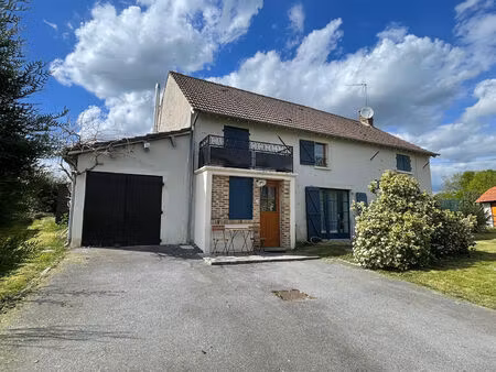 jolie maison briarde à proximité de la gare sncf du 77