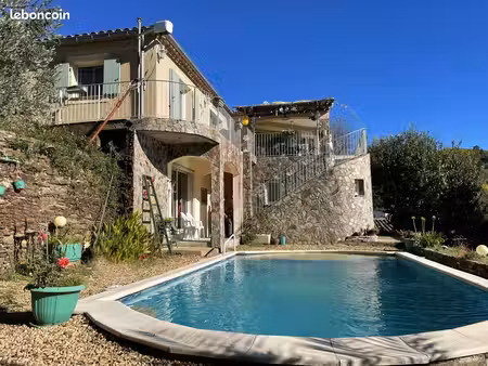 villa 6 pièces 172 m²