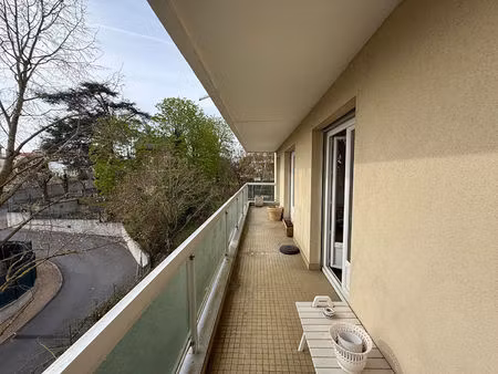 appartement 3 pièces de 73 m² - maisons-laffitte   quartier des côtes