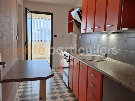 appartement t3 de 57 m2 avec véranda  garage et cellier.