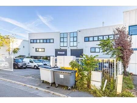 location local d’activités carrieres-sur-seine 78420 244m² à 996m²