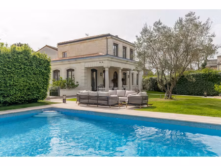 caudéran -- demeure d'exception sur 1 078 m2 avec piscine  sa