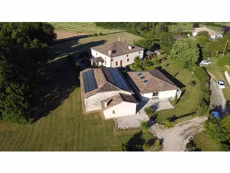 propriété à vendre auvillar 10 pièce(s) 380m2 790 000€