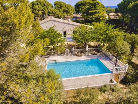 villa 4 pièces 130 m²