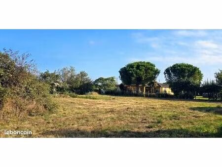 terrain 1 200 m² saint jory