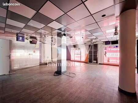 local commercial 80 m² brest