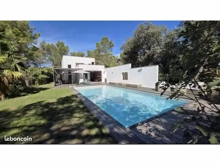 villa 10 pièces 287 m²