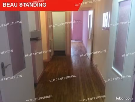 bureaux 77 m²