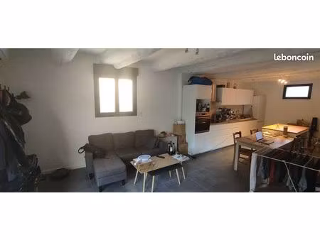 t3 neuf 62 m² + 40m² de cours au centre ville