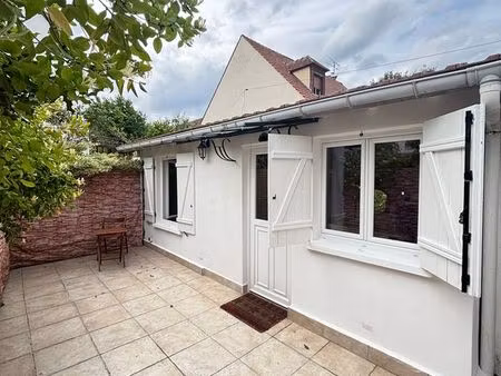 studio avec terrasse à louer