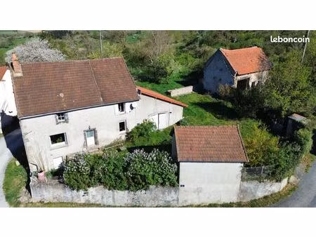 a louer commune de nades (03450) 10 km ebreuil  15 km st eloy les mines  15 km a 71 : mais