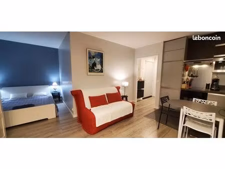 studio meublé avec terrasse à louer
