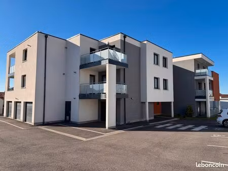 jury appart f2 de 50 m²  garage et parking