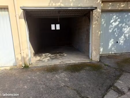 garage à louer