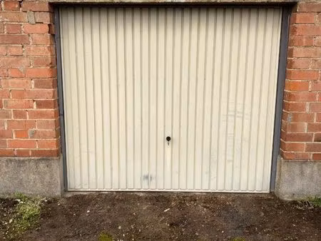 parking 16 m² tourcoing
