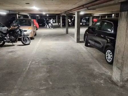 place de parking sous terrain