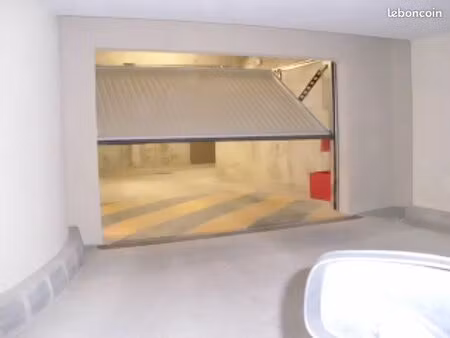 place de parking en sous sol