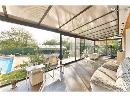 maison 6 pièces 140 m²