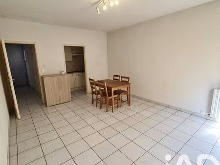 studio 1 pièce 32 m²
