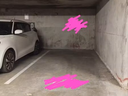 place de parking couverte