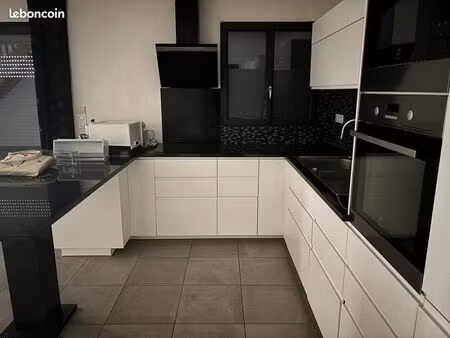 a louer maison appt meublée 1000