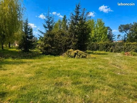 terrain 1 000 m² lesparre medoc