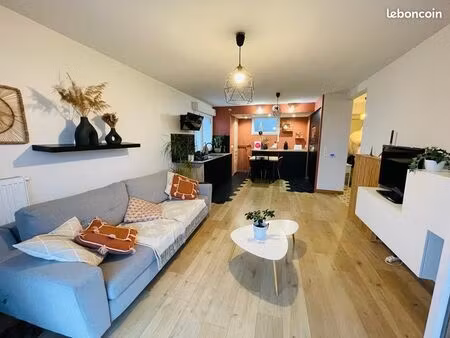 appartement t3 69 m² / résidence 2017 / parking souterrain / balcon / disponible septembre