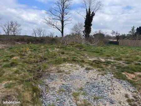 terrain 870 m² croignon