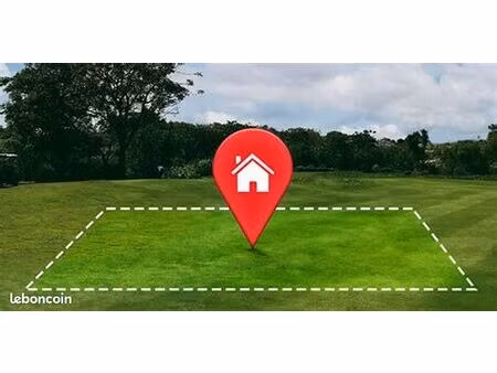 terrain 2 200 m² pugnac