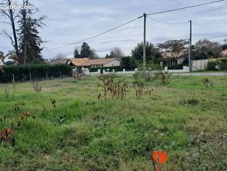 terrain 671 m² saint laurent medoc