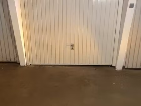 garage 12m2 sécurisée cap d'agde