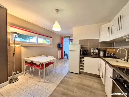 cv  appt 38 m² avec terrasse  proche des plages