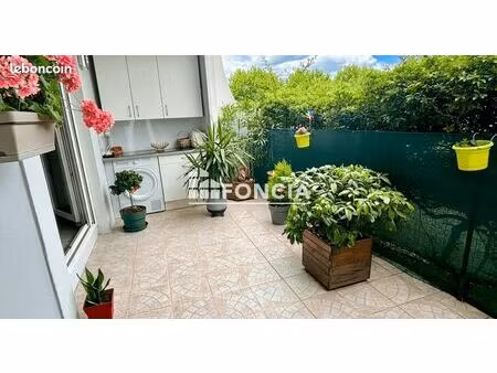 couchant- t3 de 34m2 avec sa terrasse de 30m2 - parking privé