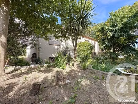 villa 4 pièces 95 m²
