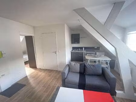 location appartement 2 pièces meublé à lorient (56100) : à louer 2 pièces meublé / 25m² lo
