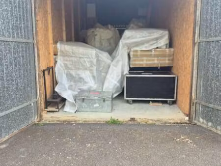 location garage box et parking à rennes rue de nantes (35000) : à louer / 18m² rennes rue 