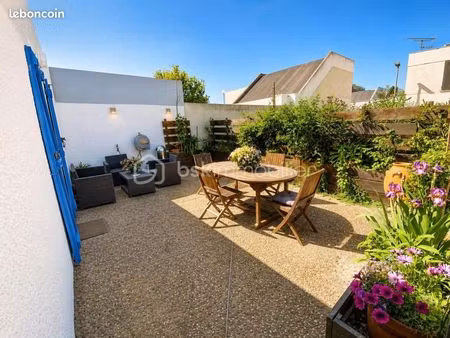 villa 2 pièces 53 m²