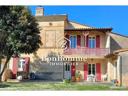 maison 8 pièces 213 m²