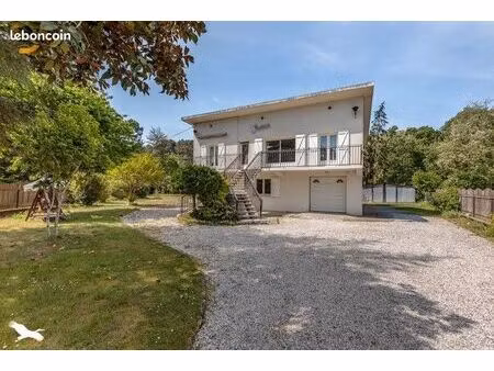 maison 6 pièces 186 m²