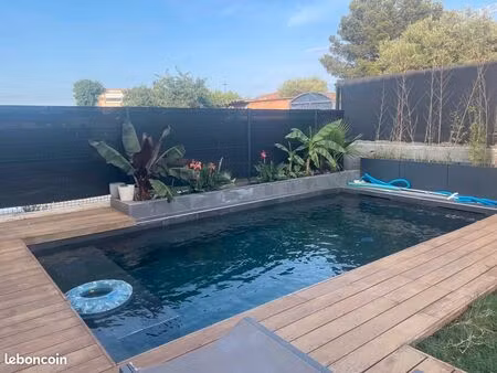 maison récente de style contemporain avec piscine 6x3m - classe énergétique a