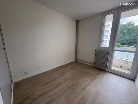 studio 1 pièce 14 m²