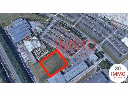 location pro | local commercial | 1400 m² | la mézière